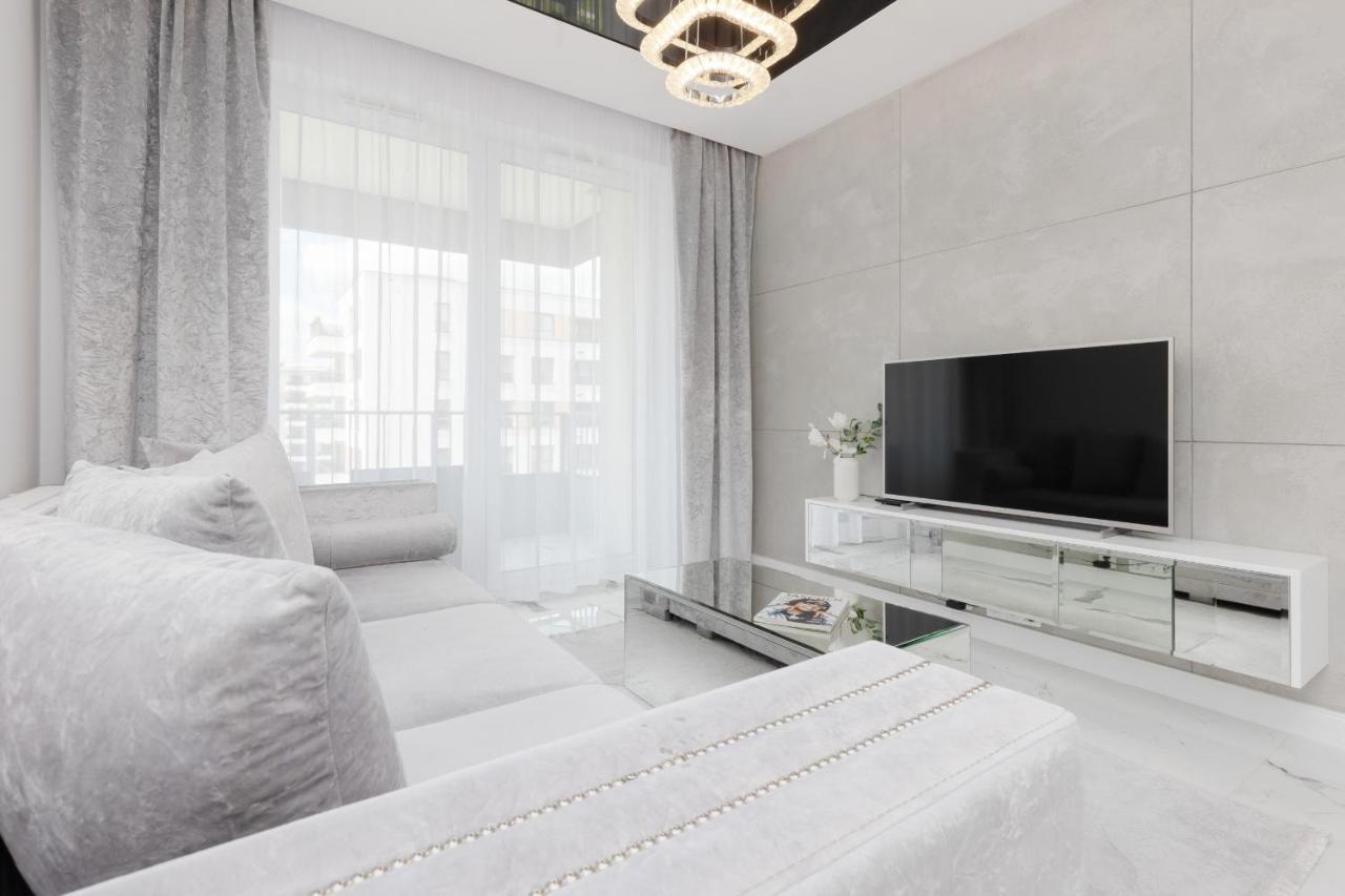 Elegant Apartments With Balcony & Parking Warsaw By Noclegi Renters Exterior foto